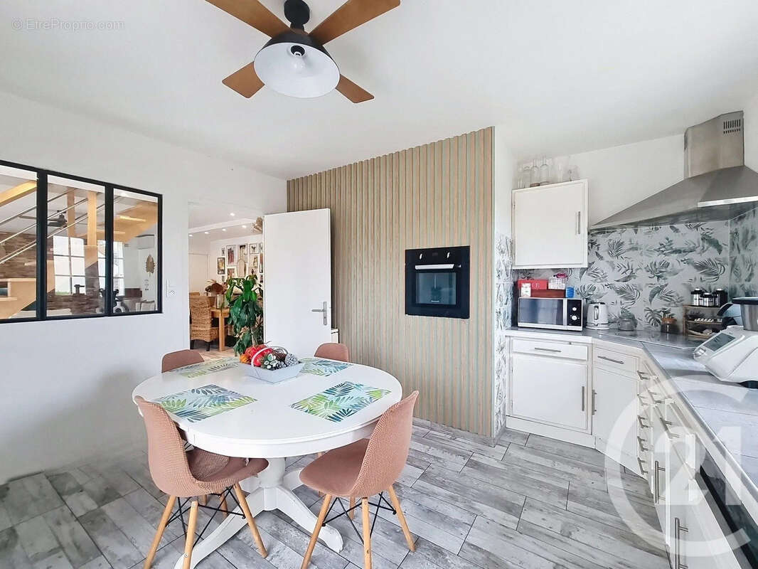 Maison à LONGUEVILLE