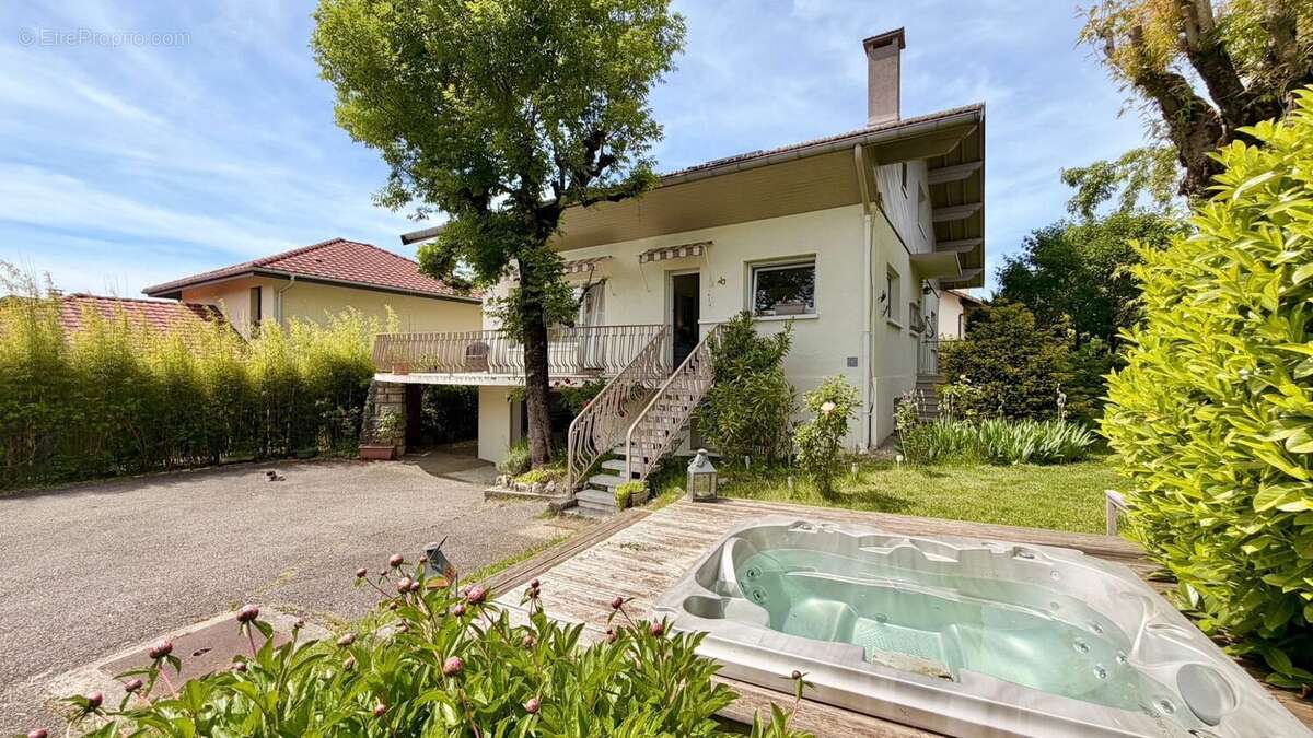 Maison à ARGONAY
