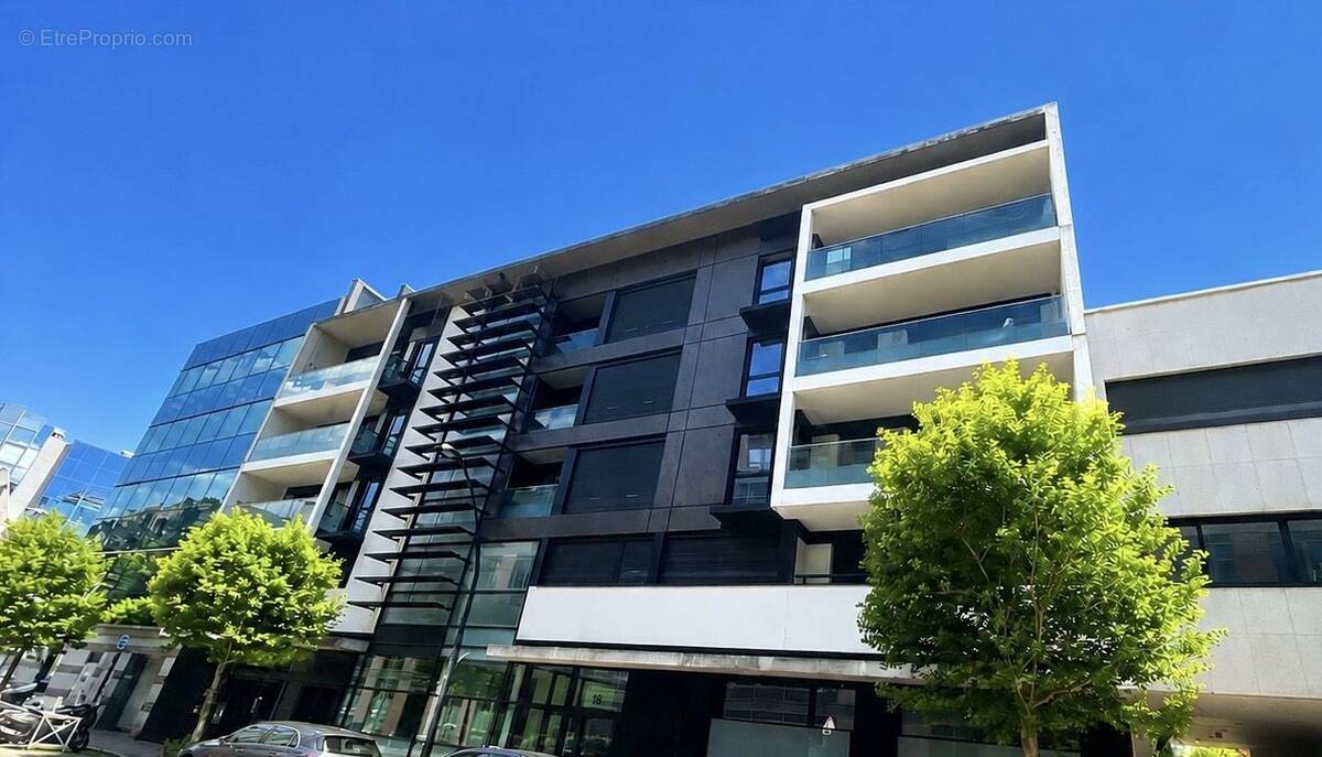 Appartement à MONTROUGE