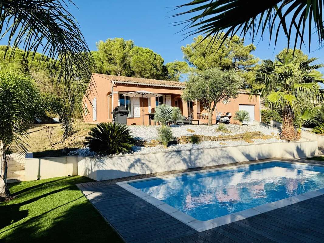 Maison à BORMES-LES-MIMOSAS