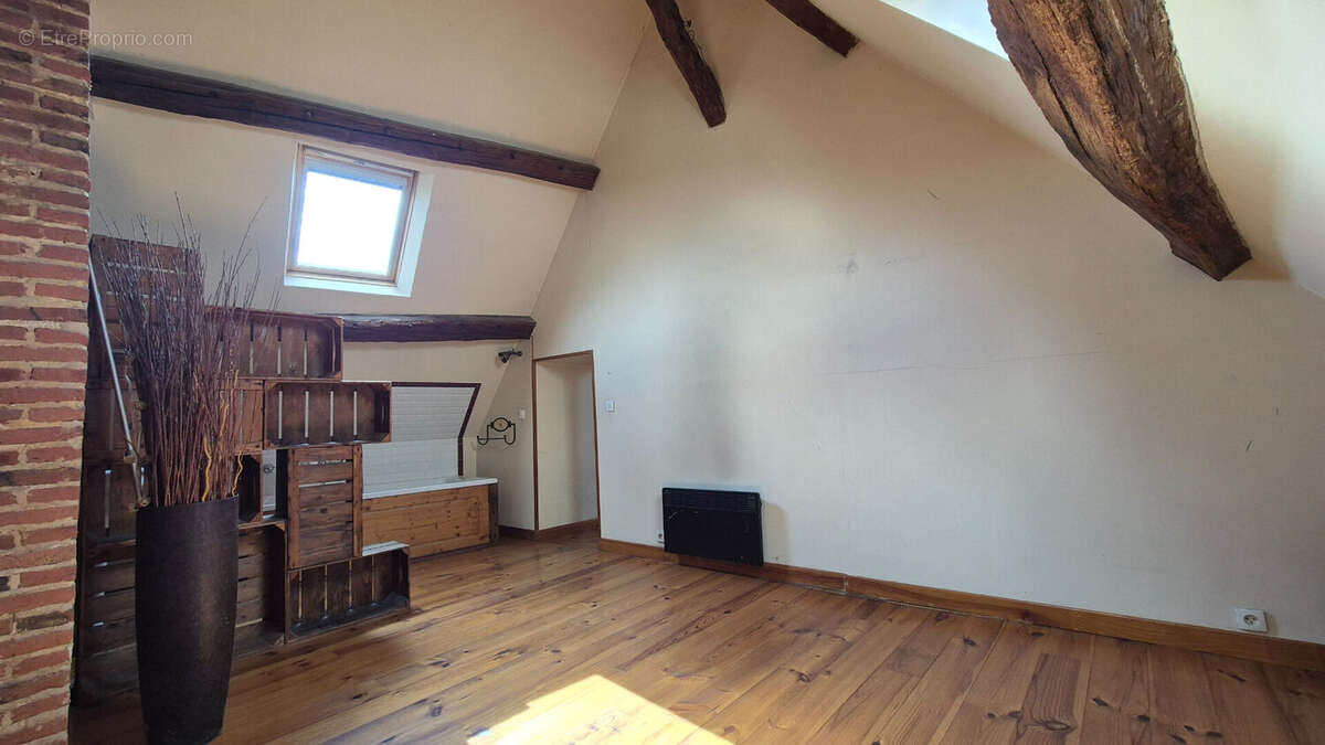 Appartement à BRIE-COMTE-ROBERT