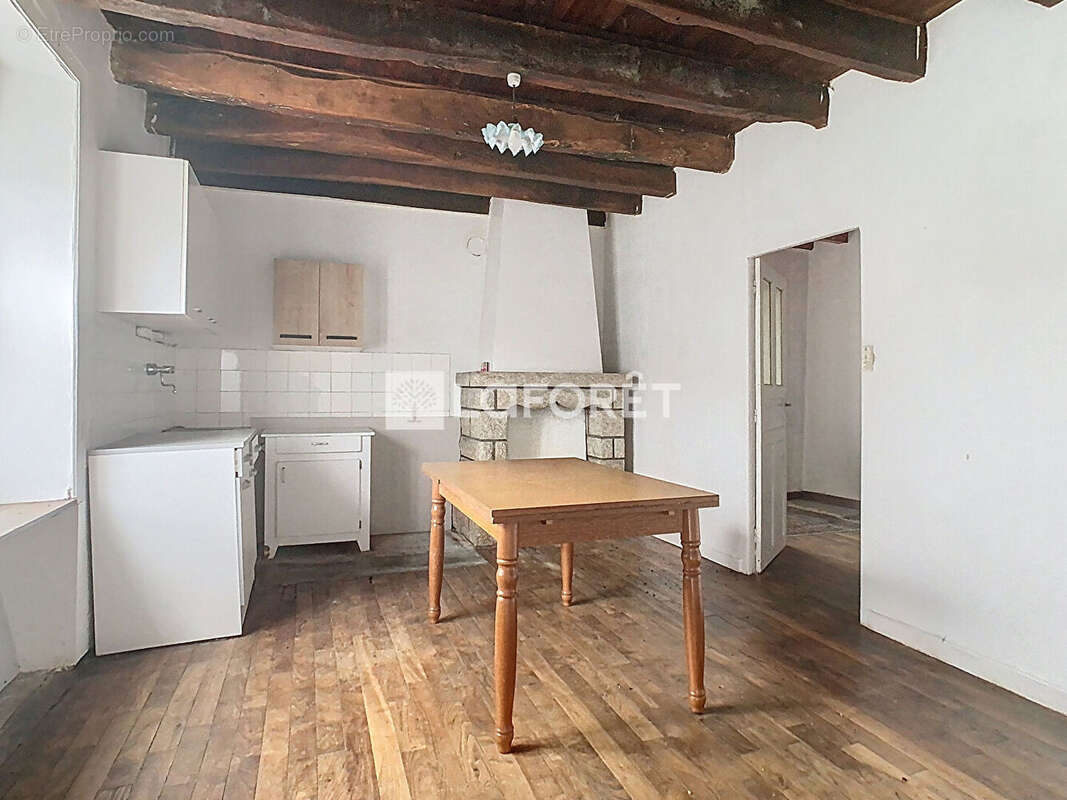 Maison à MERDRIGNAC