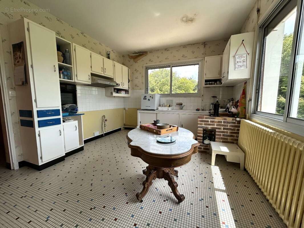 Propriete familiale - 9 chambres - 310 m² + dependances 200m² - photo 14