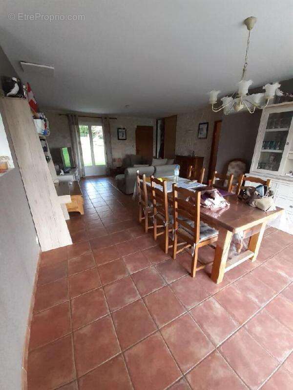 Maison à SEREILHAC