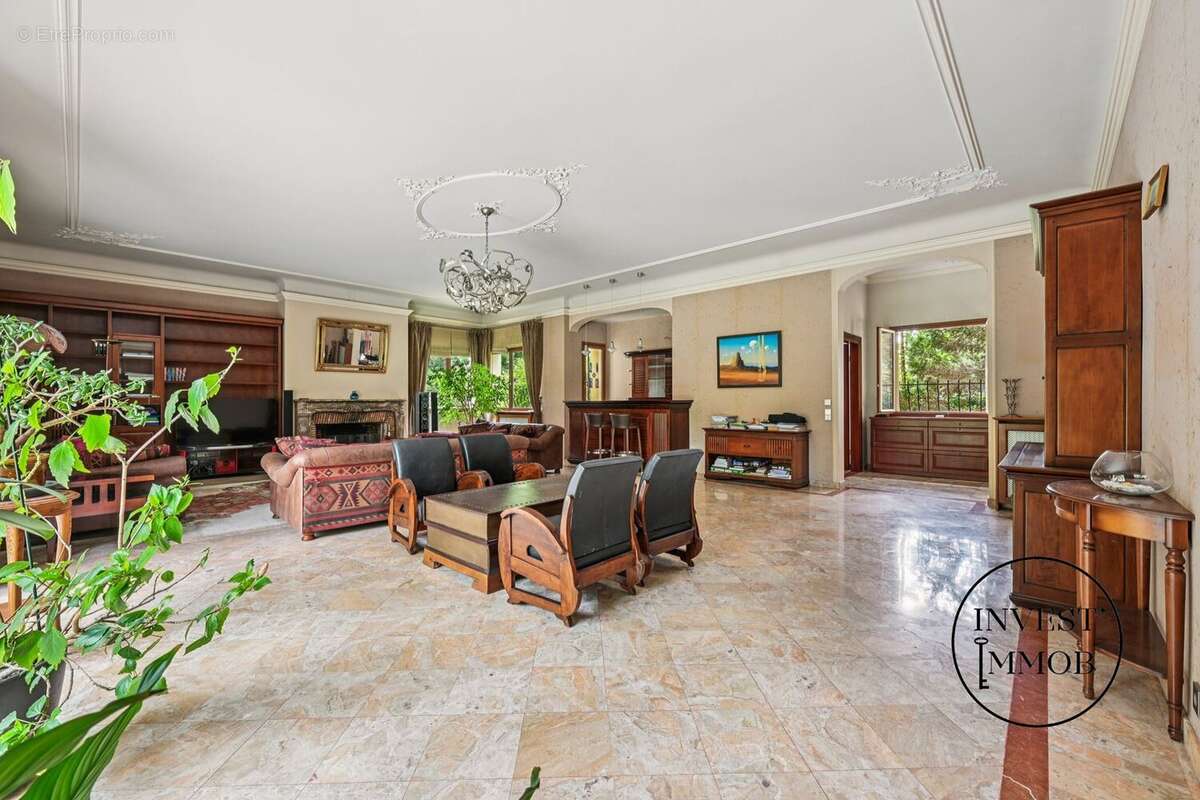 Maison à LOUVECIENNES