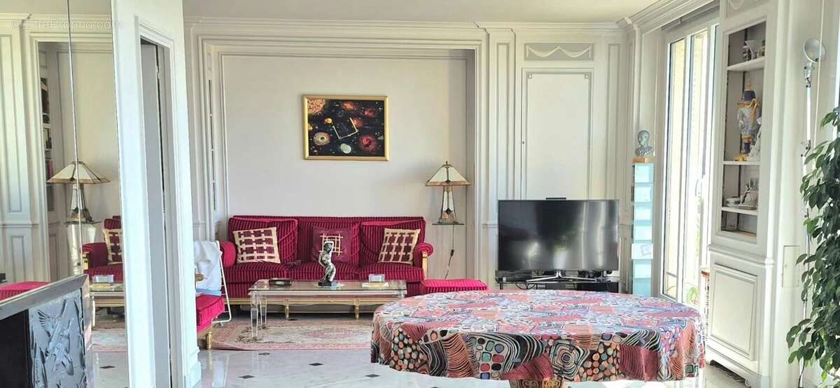 Appartement à PARIS-19E