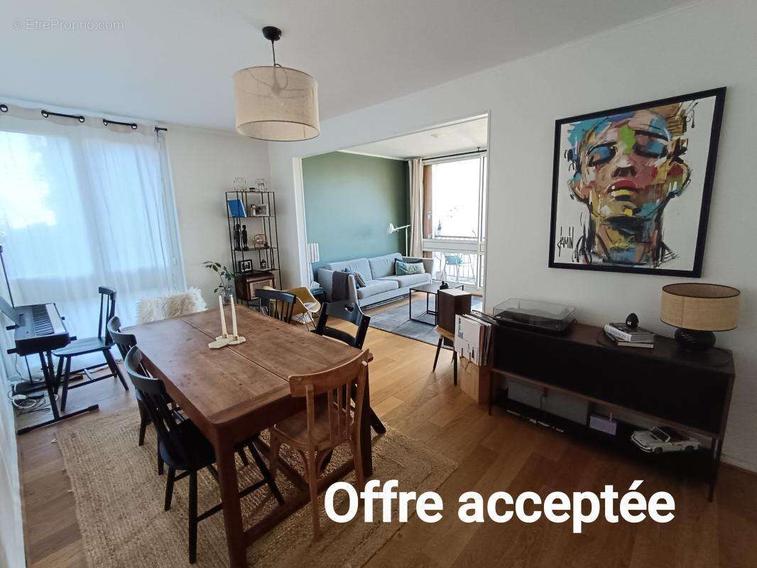 Appartement à FONTENAY-LE-FLEURY