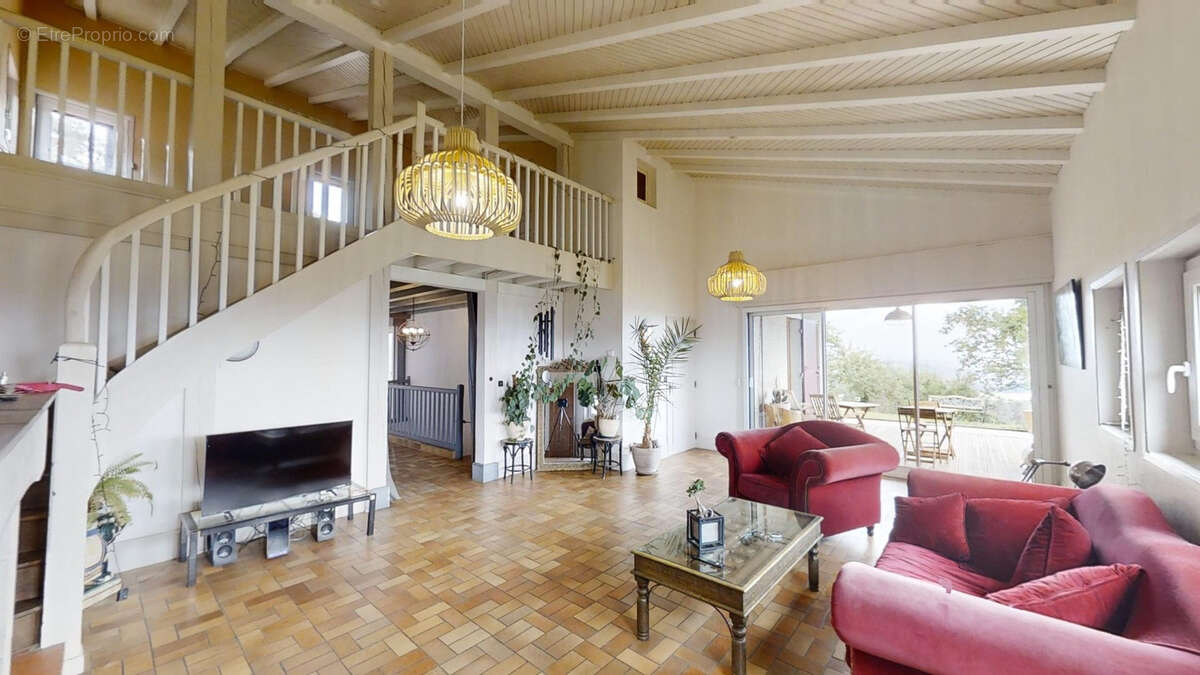 Maison à AGNAT