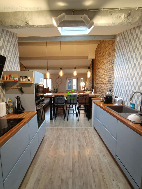 Maison à CABRIS