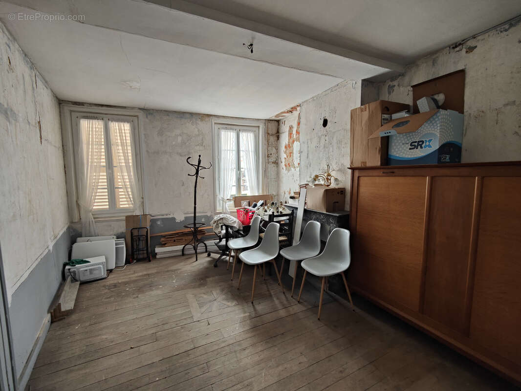 Maison à BUSSY-EN-OTHE