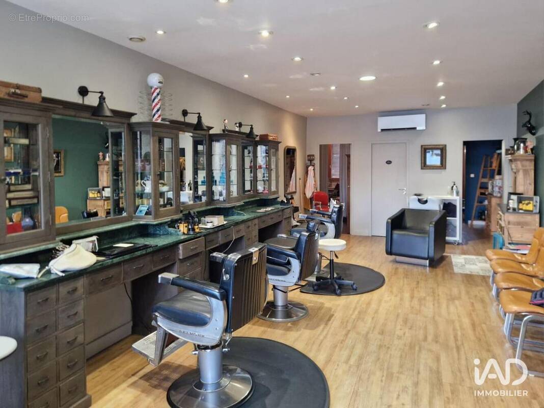 Photo 1 - Commerce à BELLEY