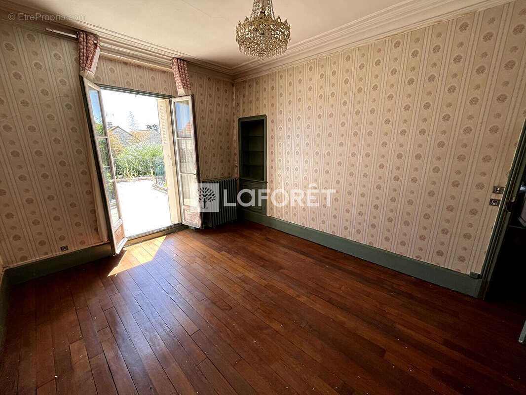 Maison à LES MUREAUX