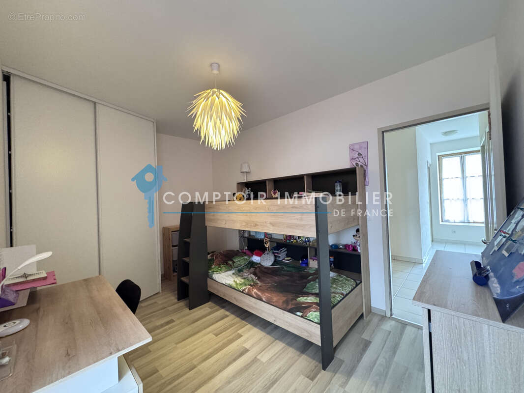 Maison de village T4 avec terrain + 160m2 à rénover - photo 7