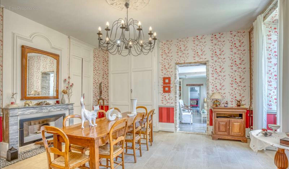Maison à CASTELNAUD-DE-GRATECAMBE