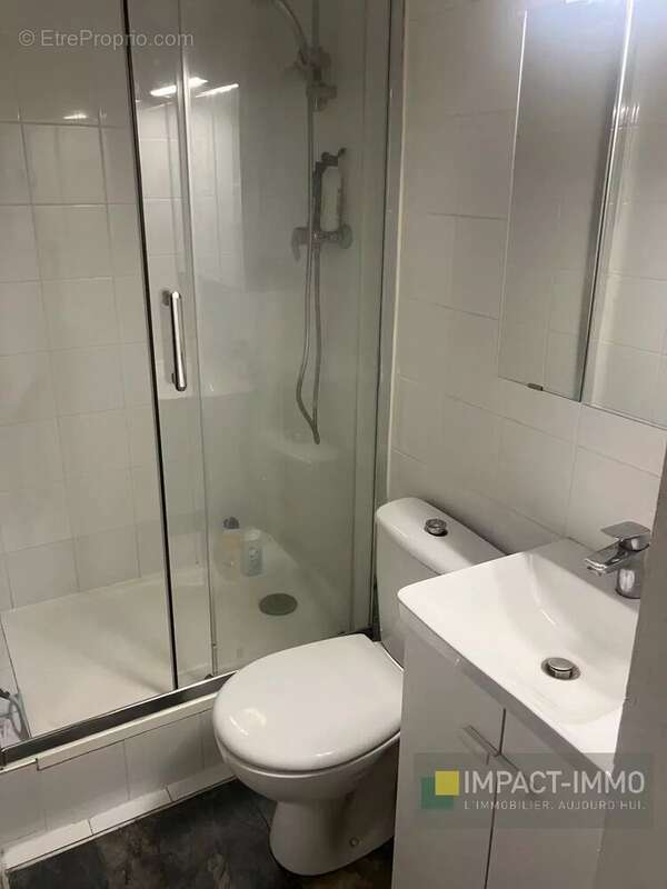 Appartement à COURBEVOIE