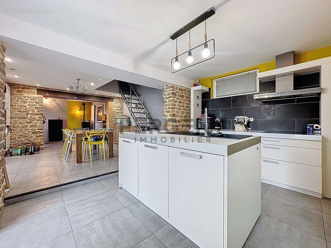 Maison à CHARLEVILLE-MEZIERES