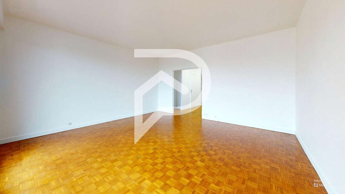 Appartement à LE MESNIL-LE-ROI