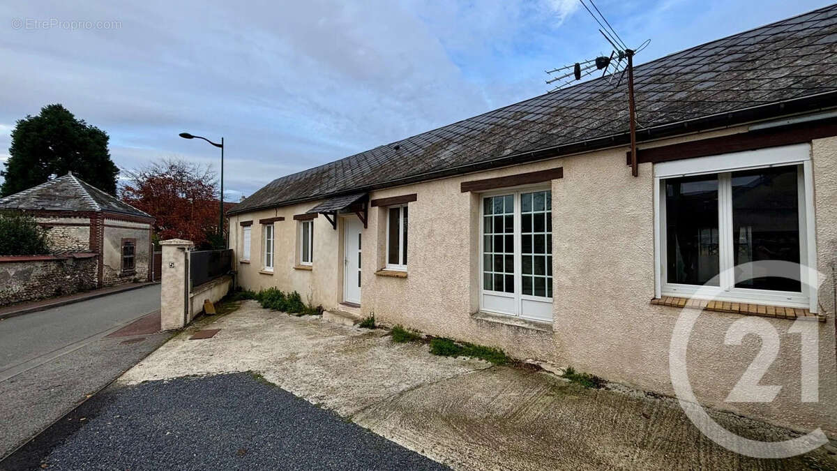 Maison à LA COUTURE-BOUSSEY