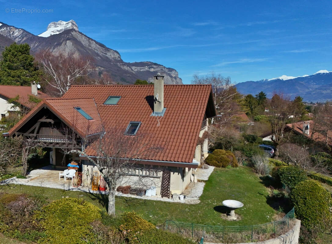 Maison à SAINT-ISMIER