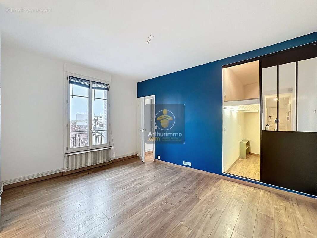 Appartement à SAINT-MAUR-DES-FOSSES