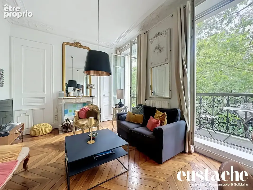 Appartement 4 pièces 63 m² à vendre à Paris-10e (75010) - photo 2