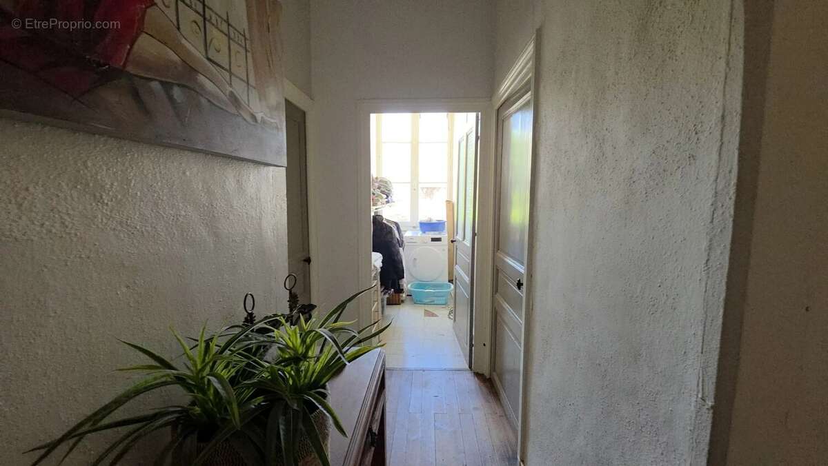 À vendre : maison de 3/4 chambres avec hangar à La Trimouille - 86 - photo 10