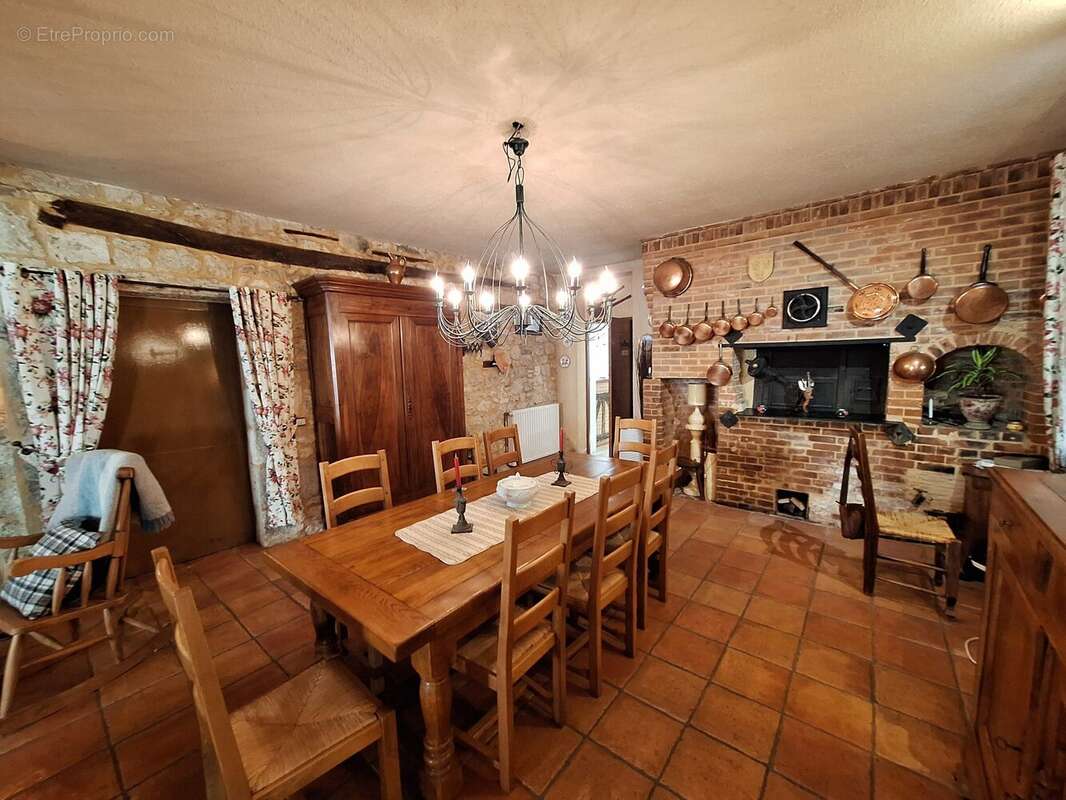 Maison 263 m² à Issigeac  - photo 6