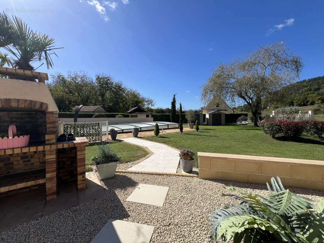 Maison à SAINT-VINCENT-DE-COSSE