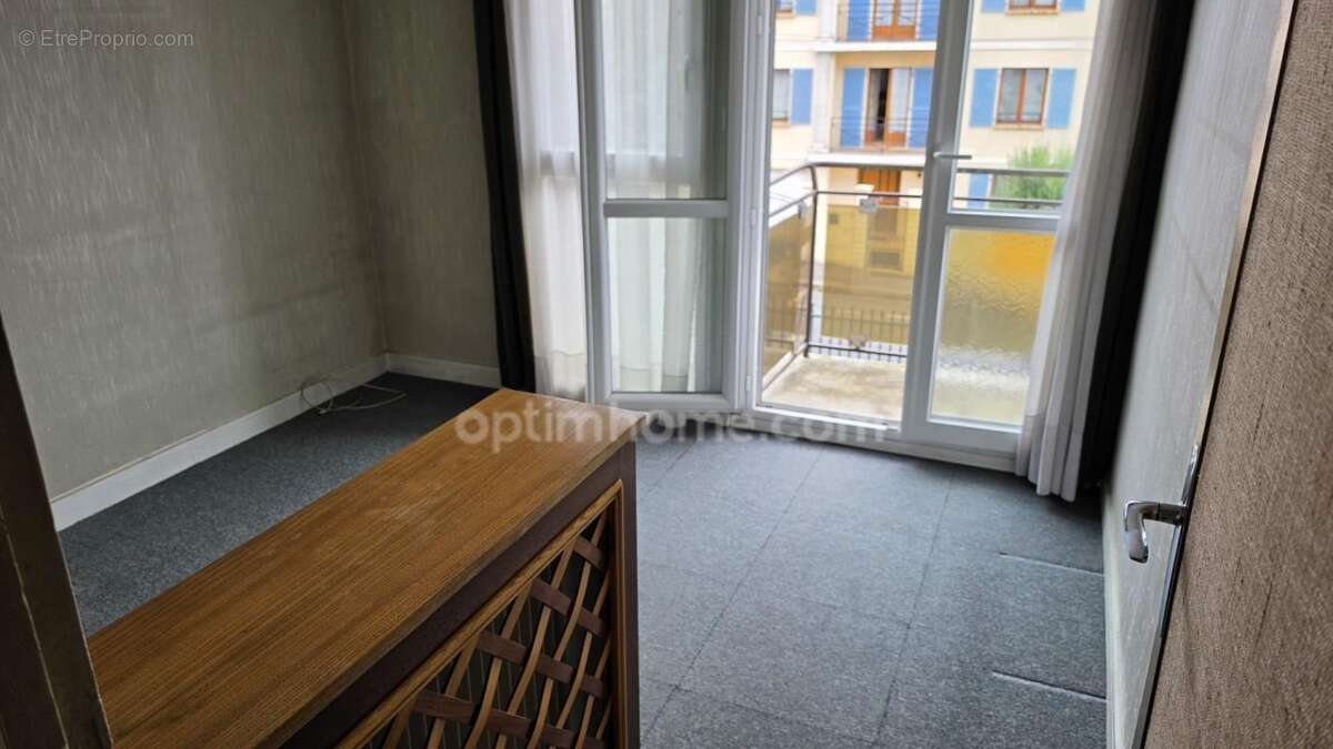 Appartement à vendre 4 pièces LE BOURGET (93) de 4 pièces / 2 chambres - 69 m2 - 223 000 € FAI - photo 6