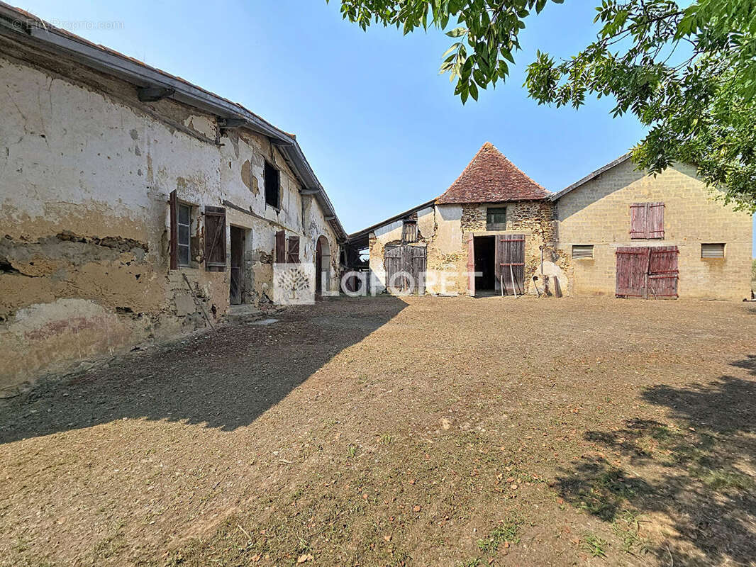 Maison de plain pied Proche Orthez 6 pièce(s) 124m² - photo 16