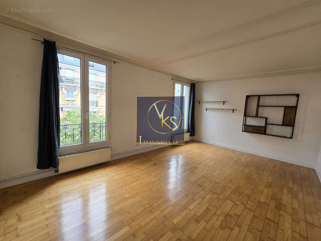 Appartement à PARIS-20E