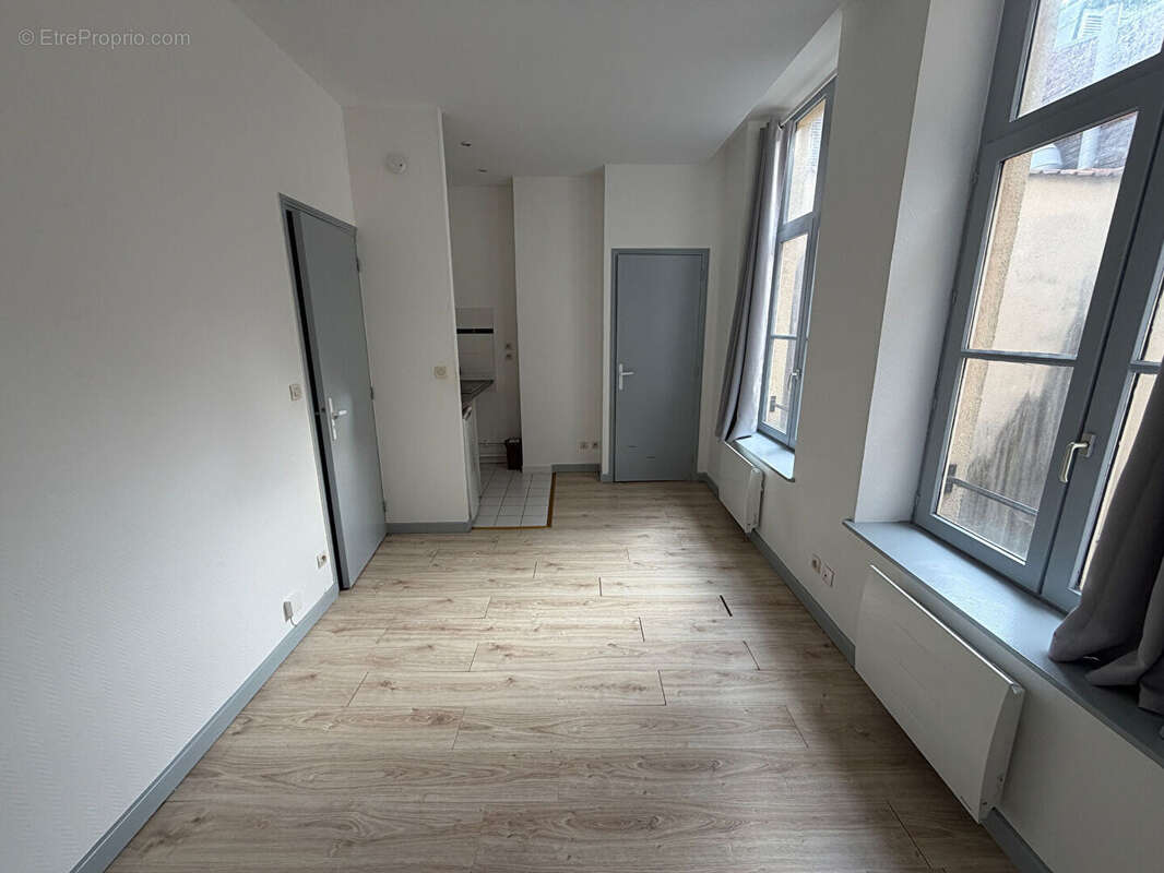 Studio vieux lille place louise de bettignies - photo 3