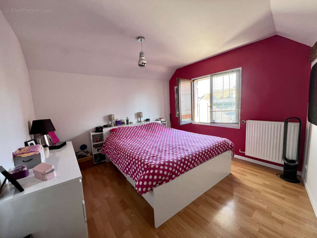 Maison à SARTROUVILLE