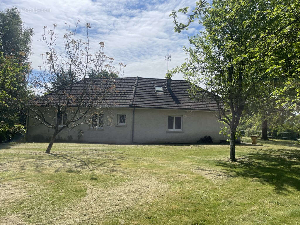 Maison à ORGNAC-SUR-VEZERE