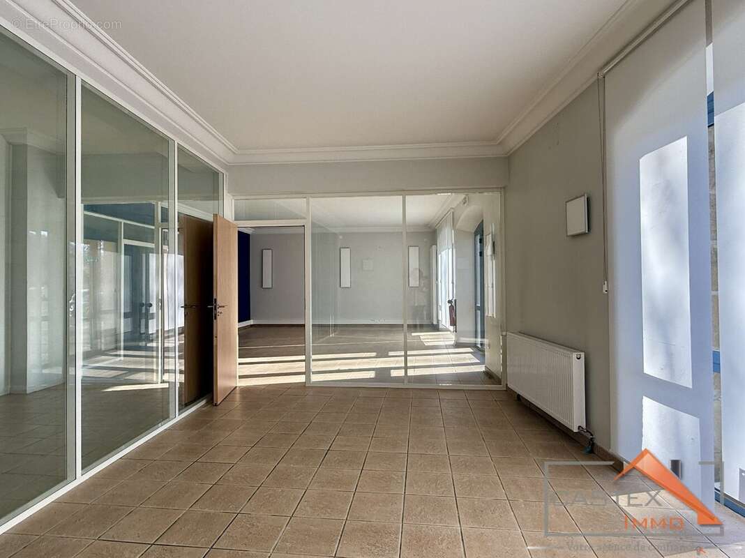 Commerce à SALIES-DU-SALAT