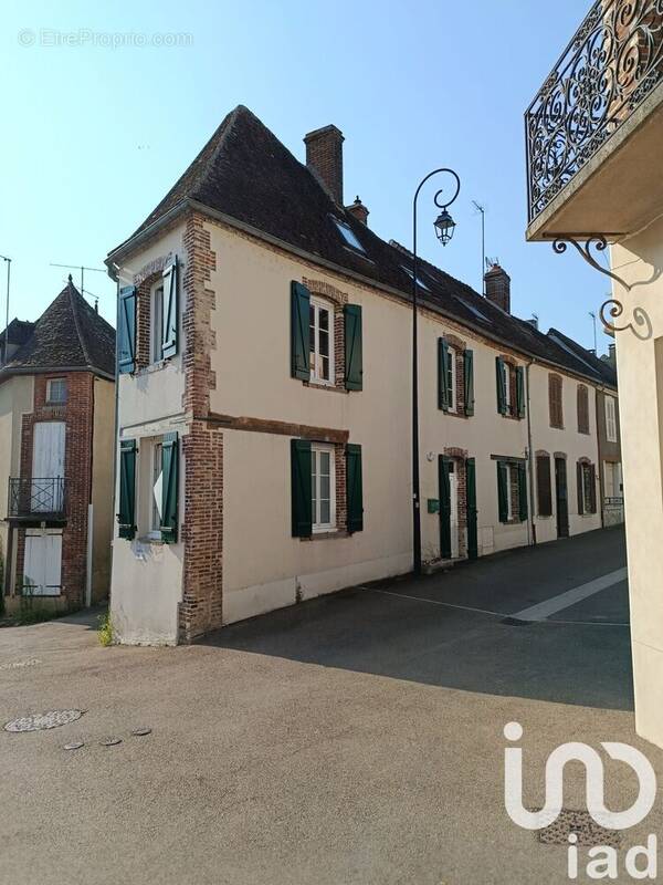 Photo 1 - Maison à AILLANT-SUR-THOLON