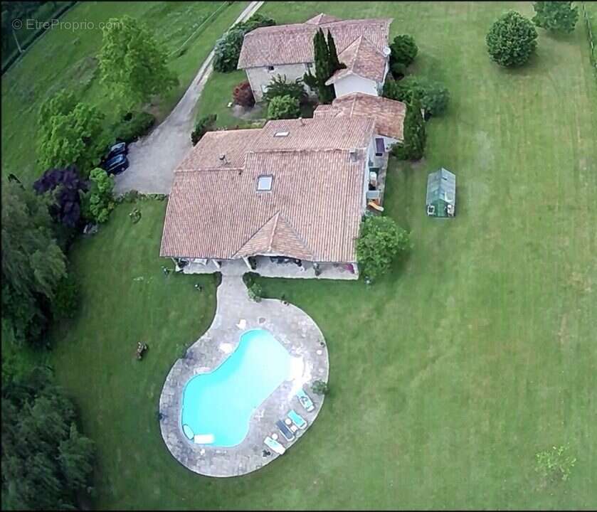 Maison à BAZAS