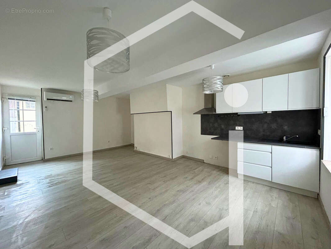 Appartement à SAINT-ENNEMOND