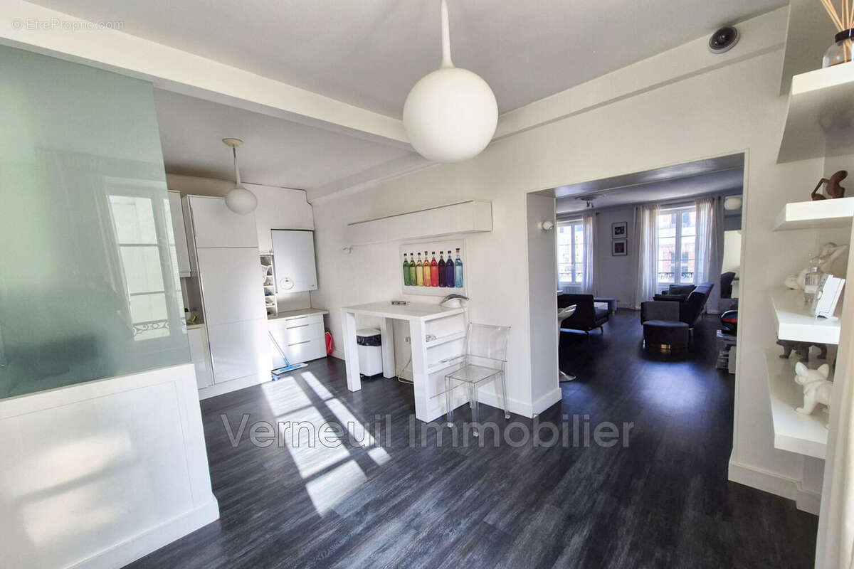 Appartement à FONTAINEBLEAU