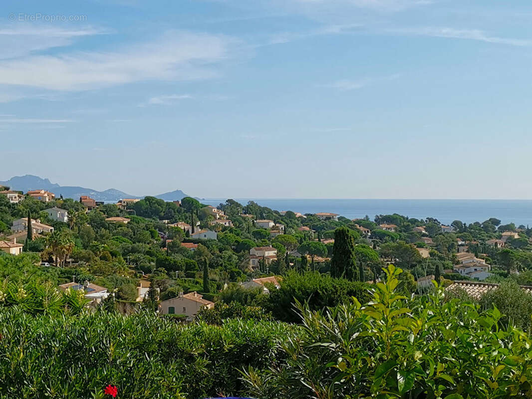 Maison à LES ISSAMBRES