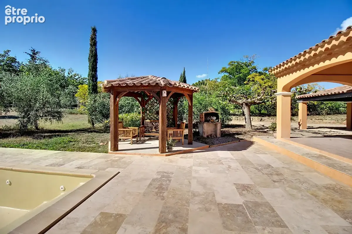 En exclusivité Villa à Lorgues T7 : 4/5 chambres / 161m2 au sol / piscine/ 4003m2  clos ! - photo 19