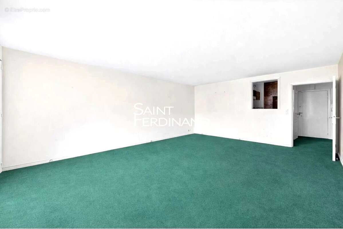 Appartement à NEUILLY-SUR-SEINE