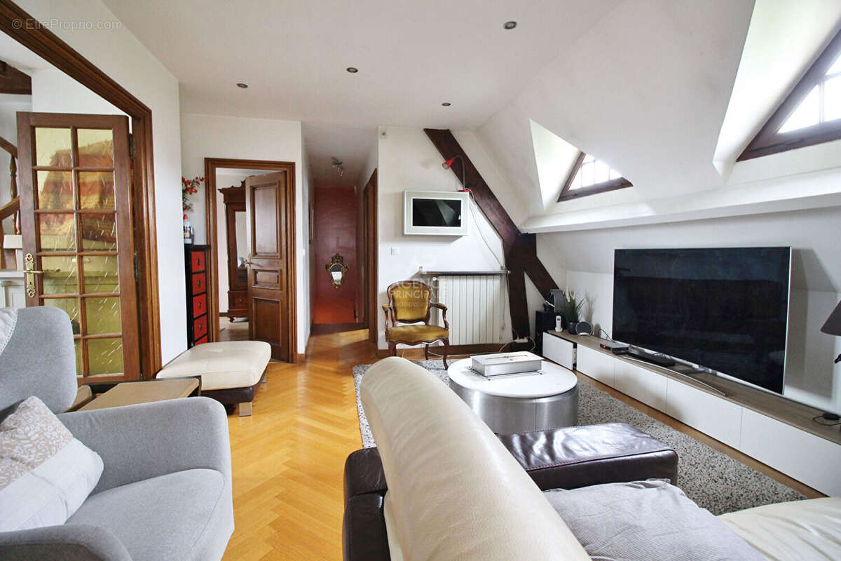 Maison à LE PLESSIS-BOUCHARD