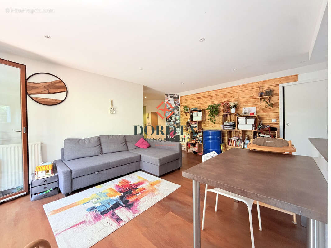 Appartement à MEYLAN