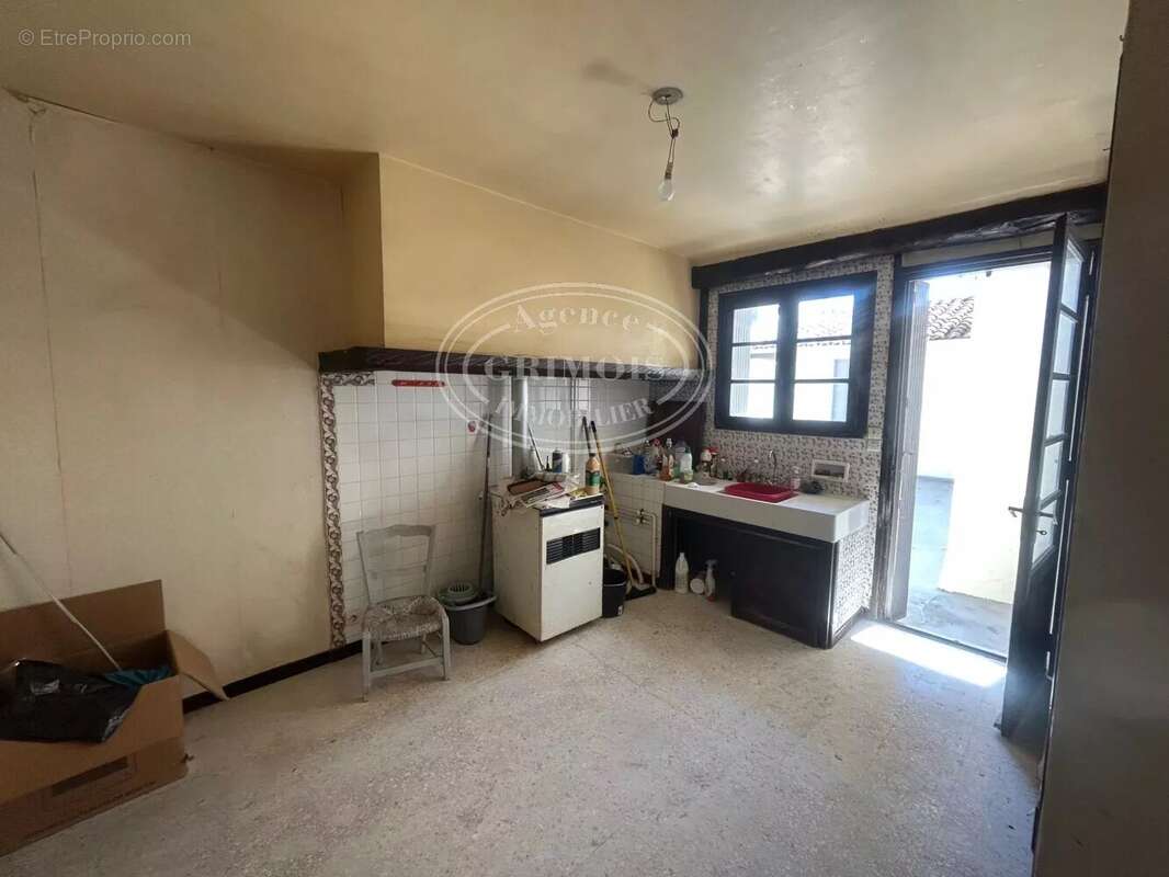 Appartement à LEZIGNAN-CORBIERES