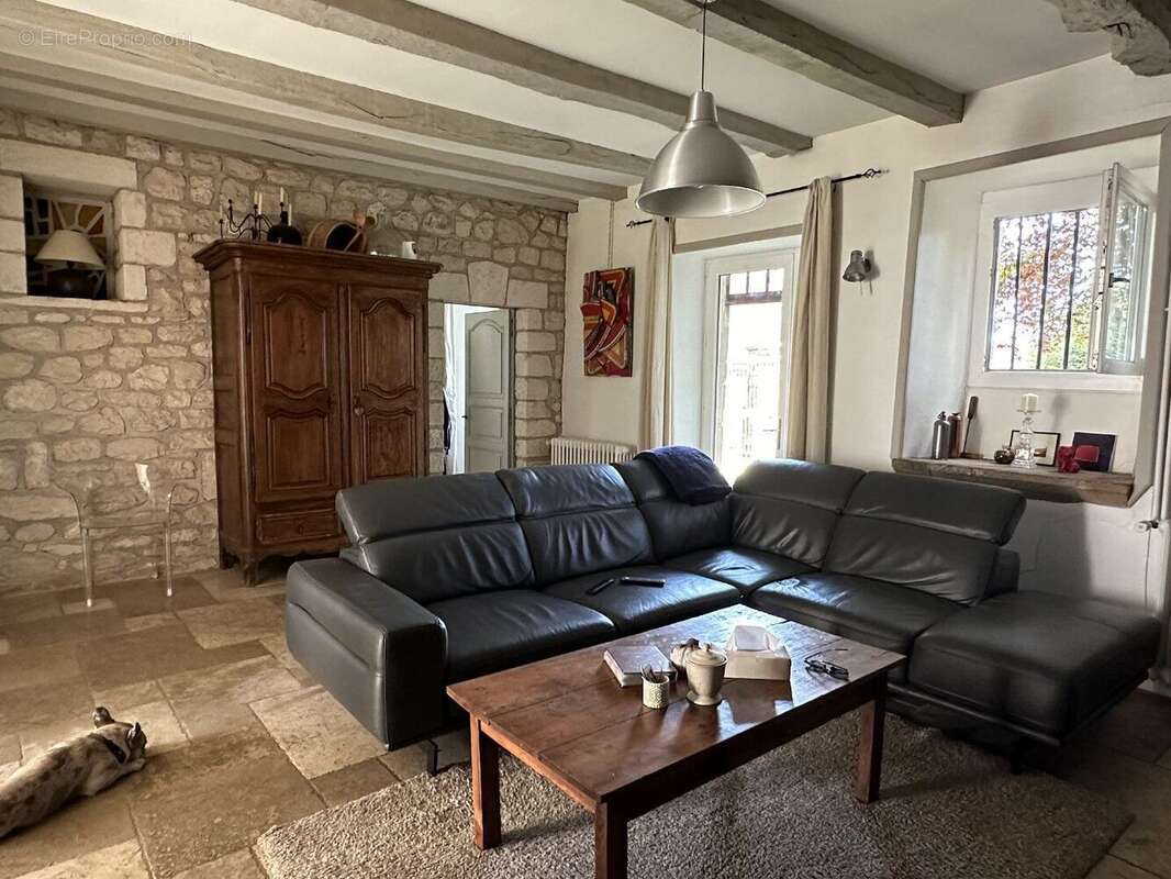 Maison à LA CHAPELLE-AUX-SAINTS