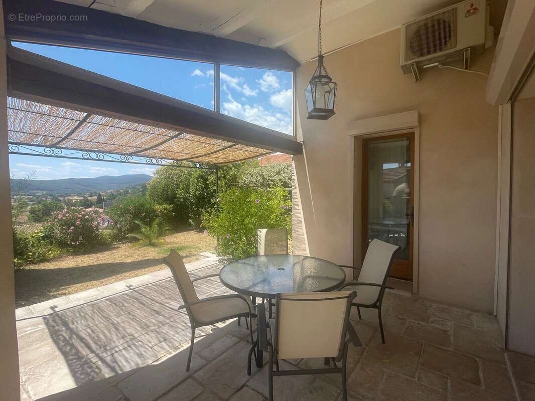 Exclusivité - villa avec 115,78 m² habitables et 165,04 m² de terrasses - photo 16