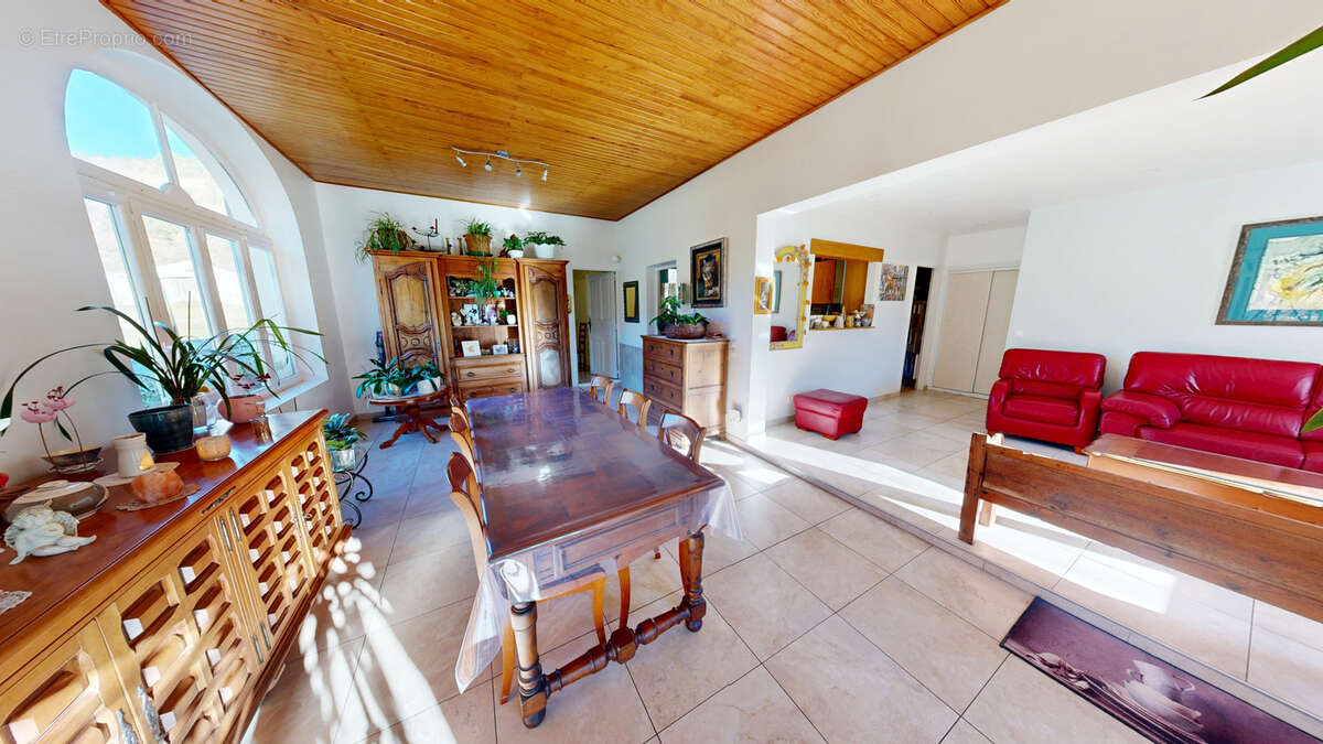 Maison à LA ROBINE-SUR-GALABRE