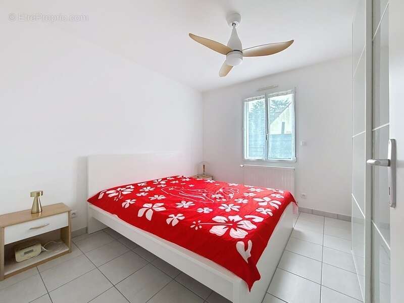 Maison à CHARENTILLY