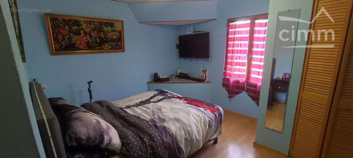 Maison à SAINT-HILAIRE-LA-GRAVELLE